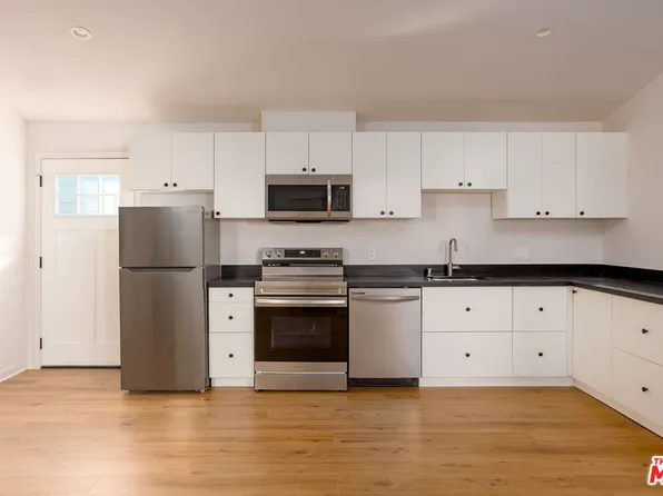 126 Franklin Ct #B, Glendale, CA 91205