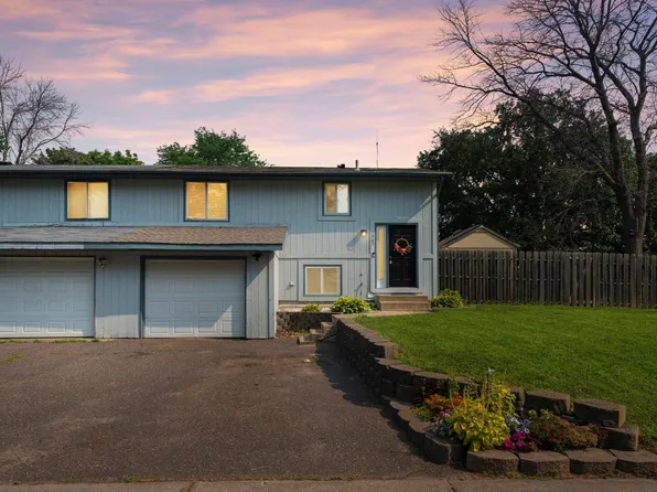 1347 Willow Lake Blvd, Vadnais Heights, MN 55110