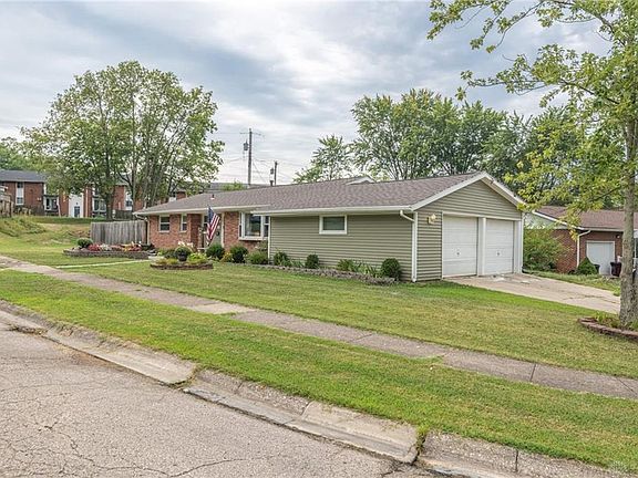 5th image of 1654 Carolyn Dr