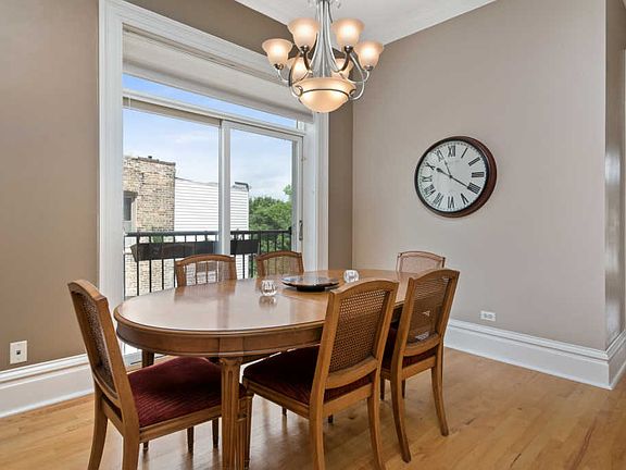 5th image of 2118 W Schiller St APT 3