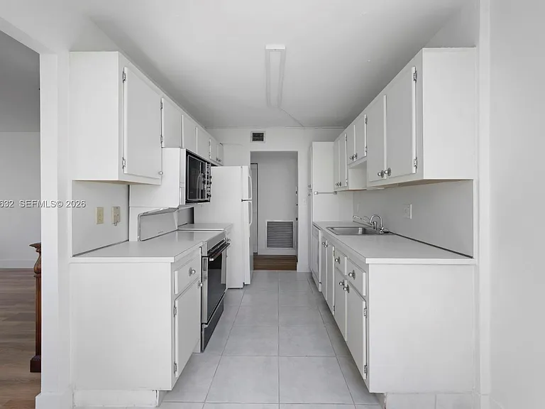 1300 NE Miami Gardens Dr #621E — Photo 15
