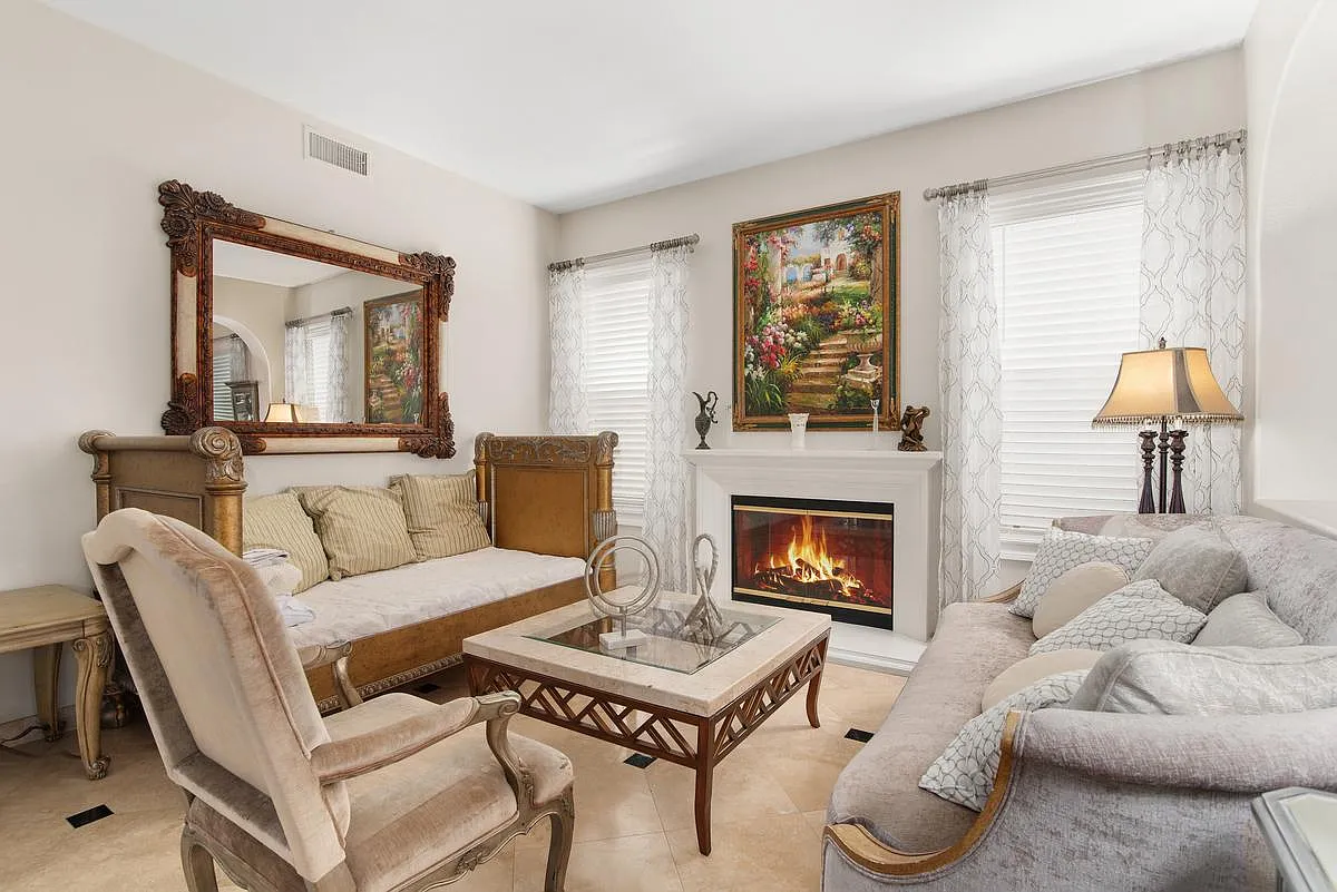 4 bed, 3.5 bath, 3790 sqft, $20,000 — Photo 3