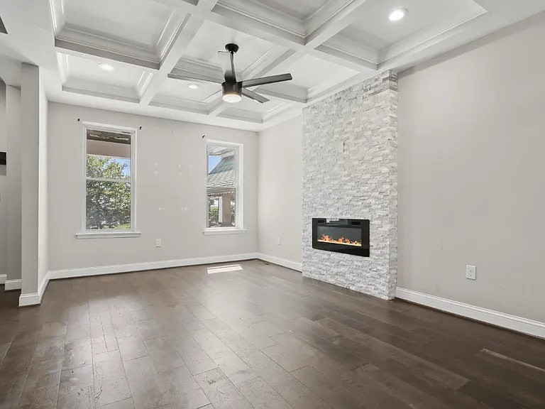 2424 Liberty Heights Ave — Photo 4