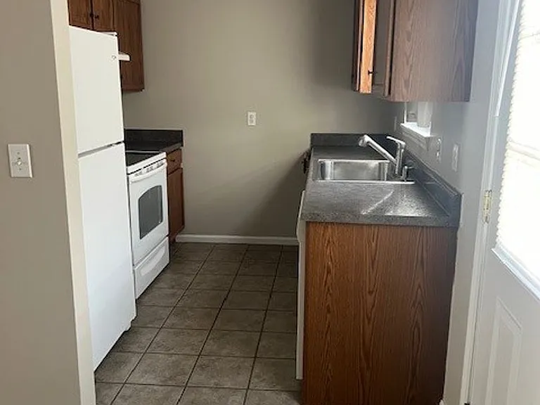 9 Ivy Ct — Photo 3