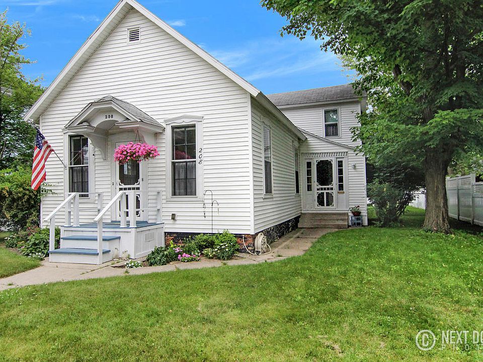 1st image of 208 N Gaylord Ave