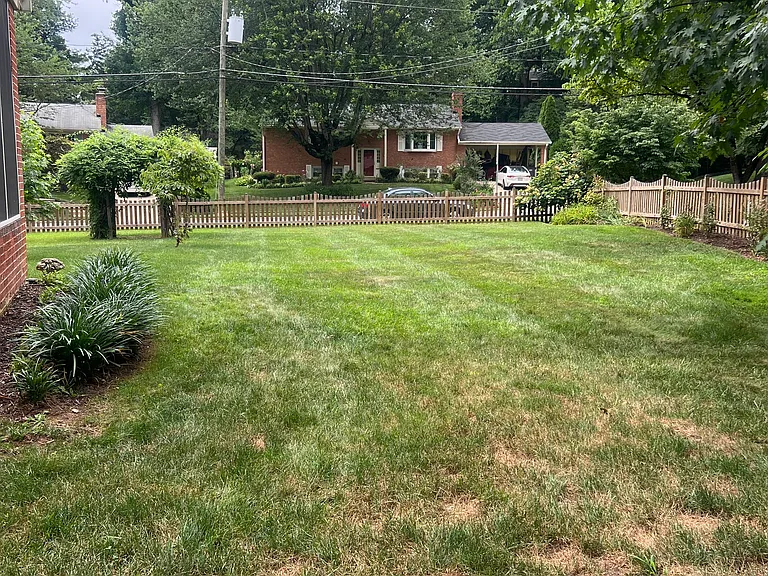 7504 Fairwood Ln — Photo 21