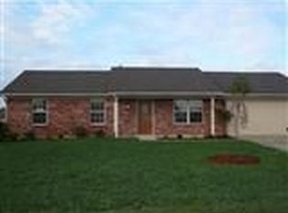 1018 Pebble Creek Dr, Jeffersonville, IN 47130