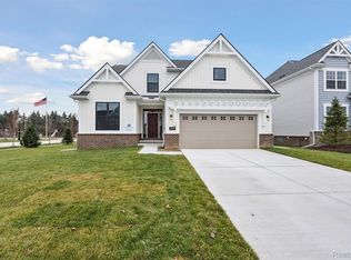 1900 Emerald Ln, Wixom, MI 48393