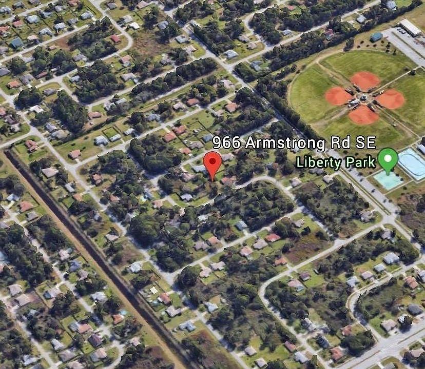 2nd image of 966 Armstrong Rd SE