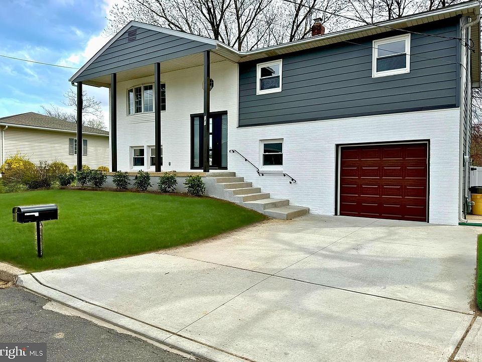 1st image of 141 Altamawr Ave