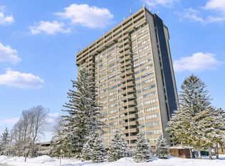 1285 Cahill Dr #708, Ottawa, ON K1V 9A7