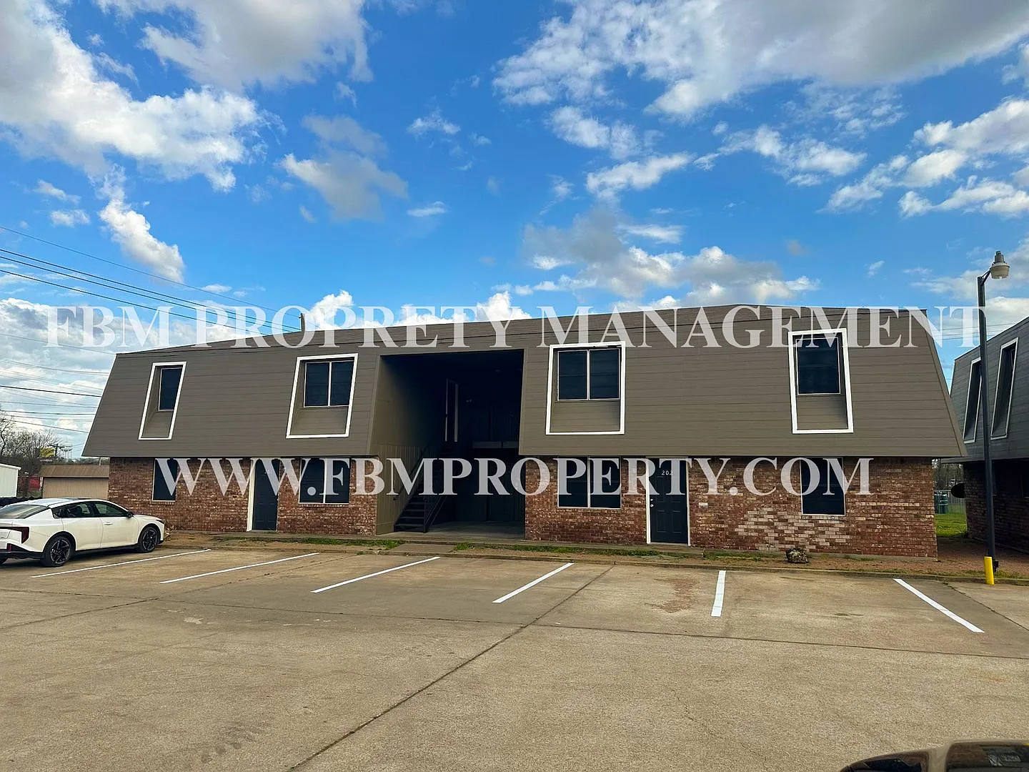 Willow Court Apartments, Unit 101 - Cozy 2 Bedroom, 1 Bathroom Downstairs Home in Mexia, TX! — Photo 2
