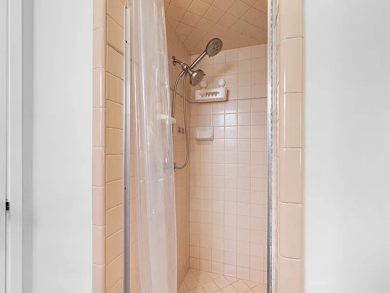 11793 Glencrest Dr — Photo 20