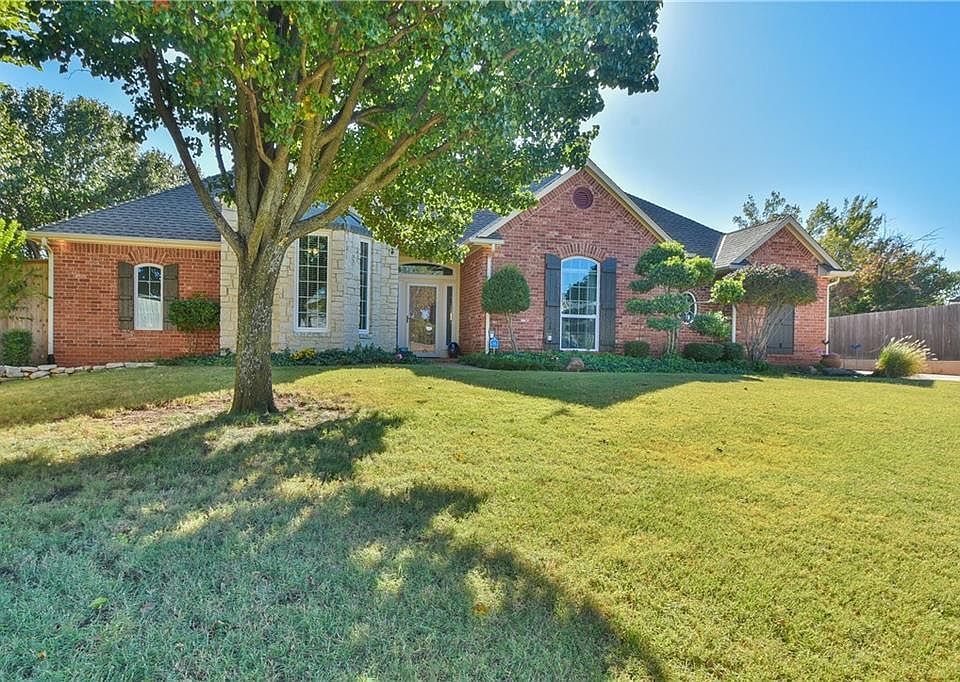 1st image of 15605 Hyde Parke Dr
