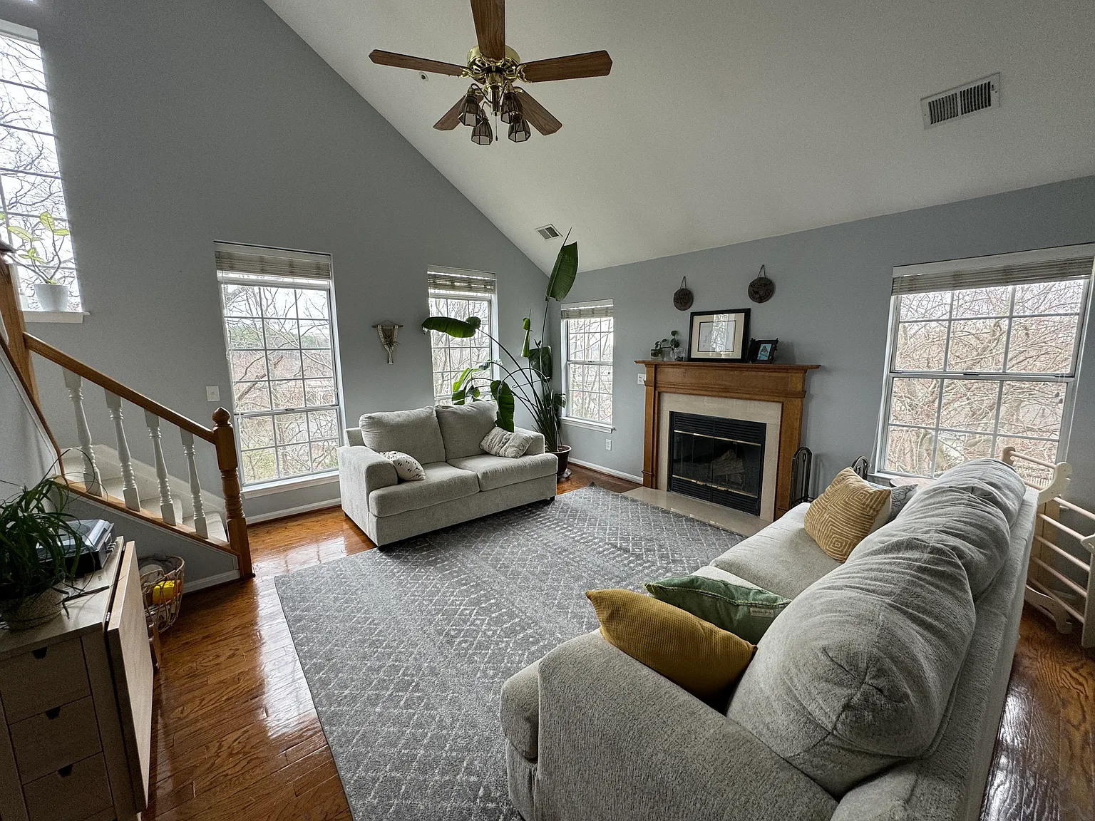 3 bed, 1627 sqft, $3,000 — Photo 2