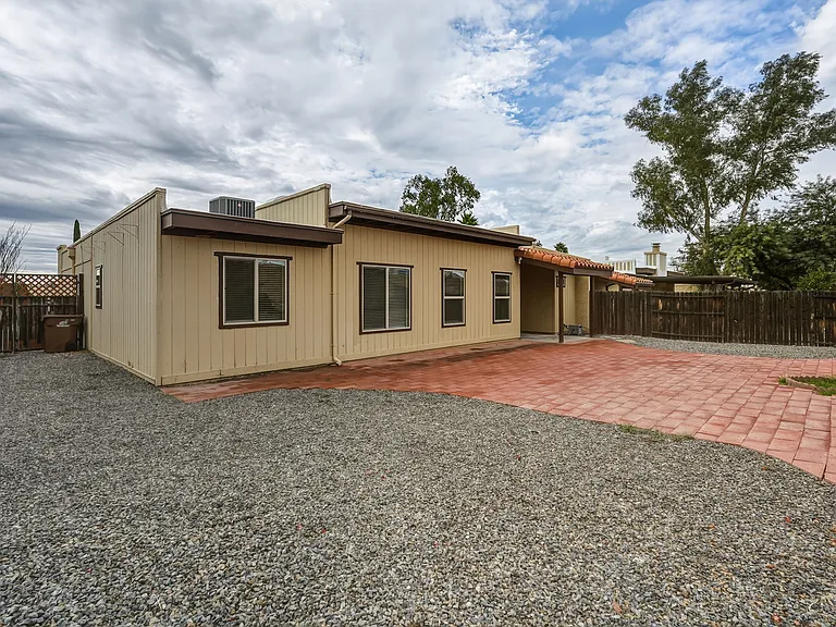4304 W Pyracantha Dr — Photo 25