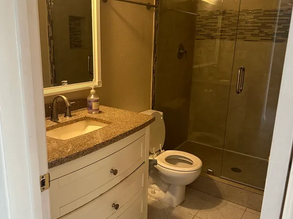 631 W 6th St APT D, Tustin, CA 92780