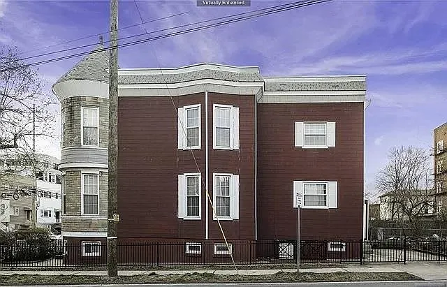3 bed, 1.0 bath, $2,950 — Photo 3