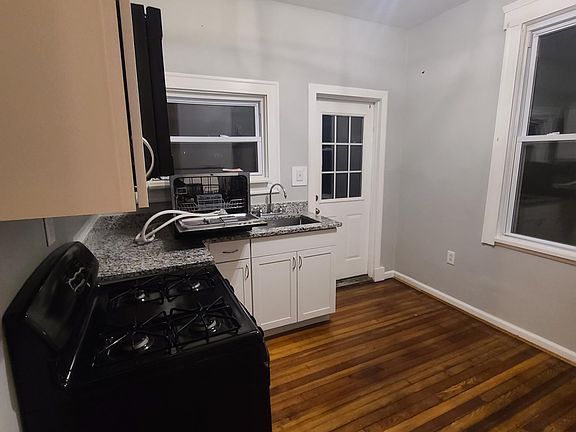 3rd image of 4209 34th Ave #1