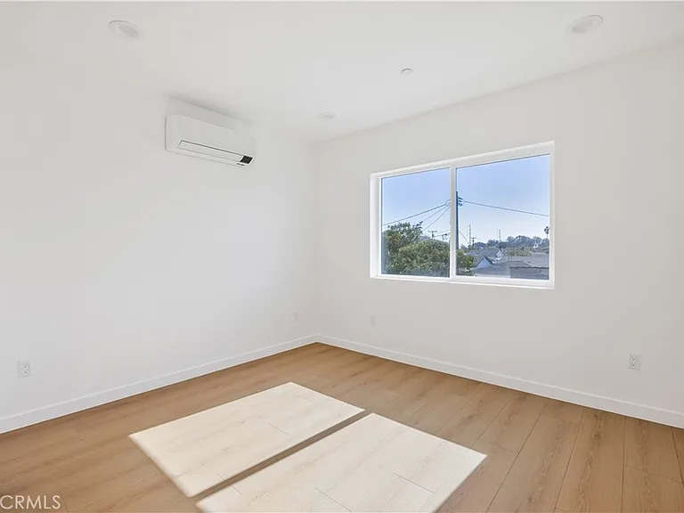 10905 Dalerose #C — Photo 11