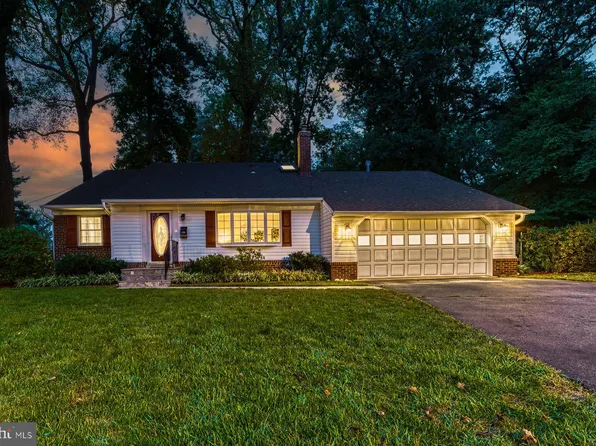 2620 Shelby Ct, Falls Church, VA 22043