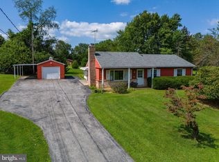 2427 Chestnut Tree Rd, Honey Brook, PA 19344
