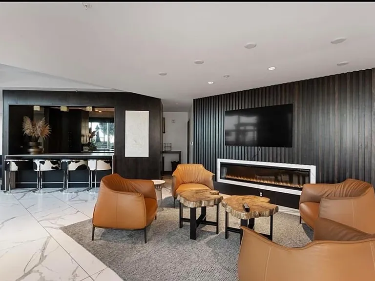400 W Peachtree St NW — Photo 14