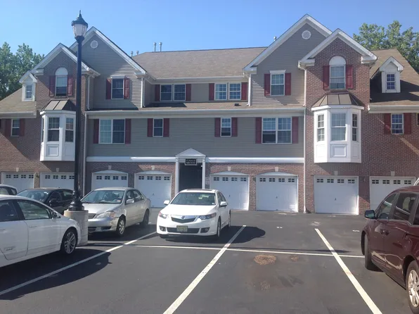 43 Birch St #206, Ridgefield Park, NJ 07660