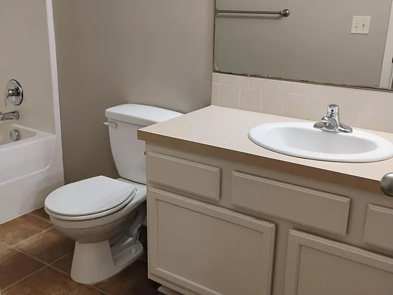 1818 N Nickelton Ct — Photo 12