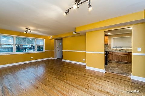 5th image of 8036 S Vernon Ave #2