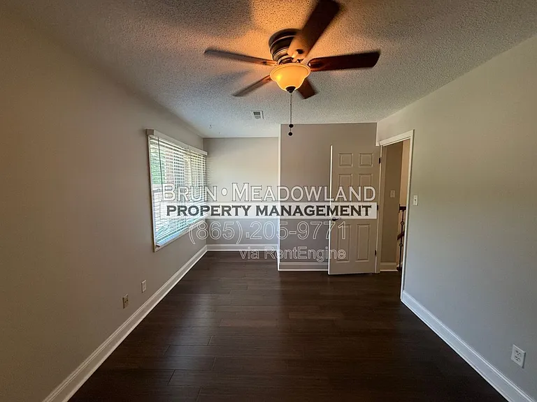 10427 Ravenbrook Ln — Photo 37
