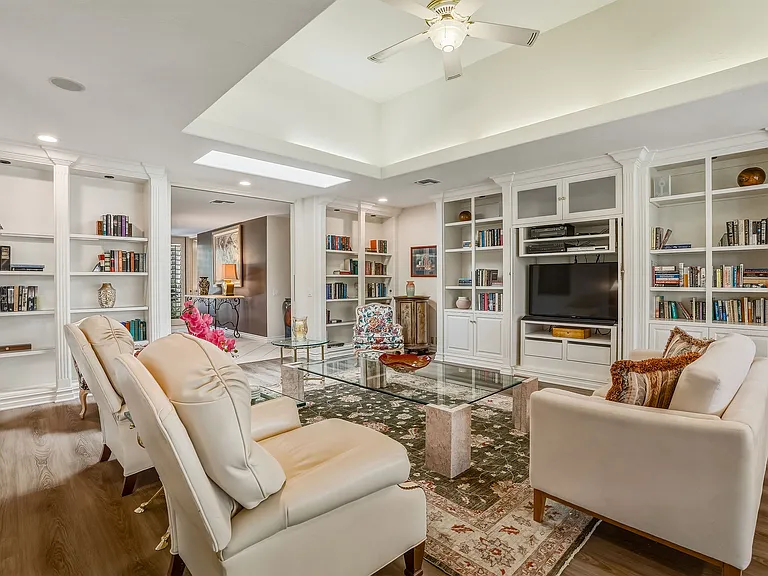 5 Stanford Dr — Photo 12