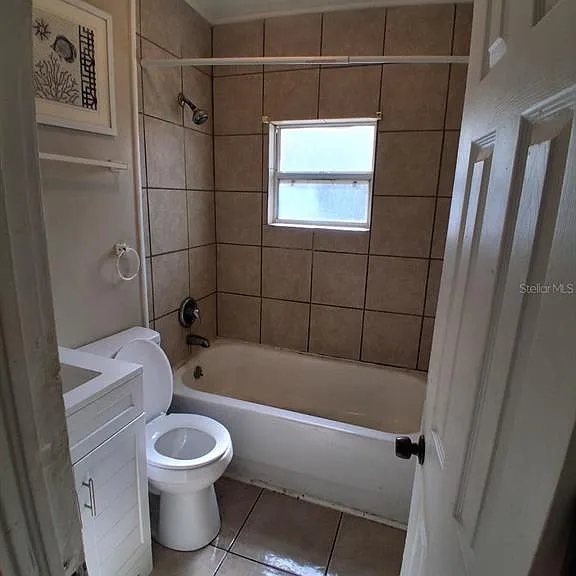 1703 McCarthy Ave — Photo 13