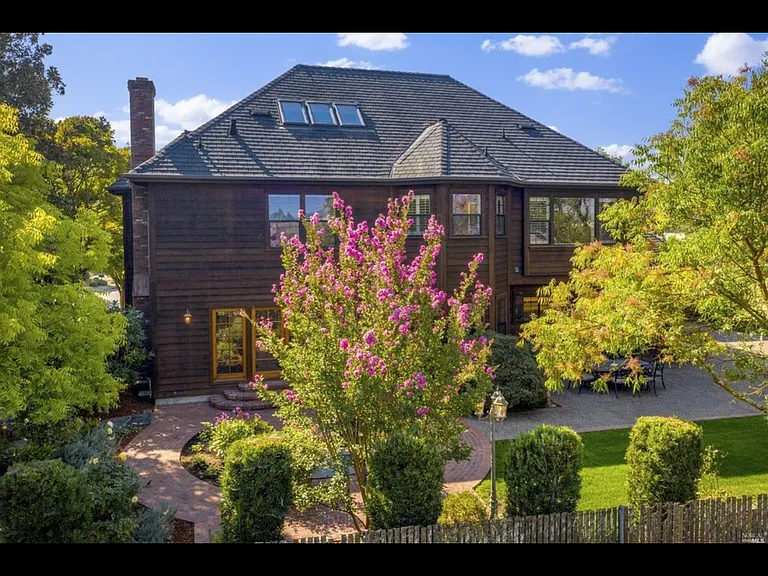 4300 Heritage Ln — Photo 31