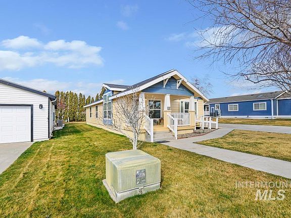 3rd image of 910 Moonglo Rd Space 14