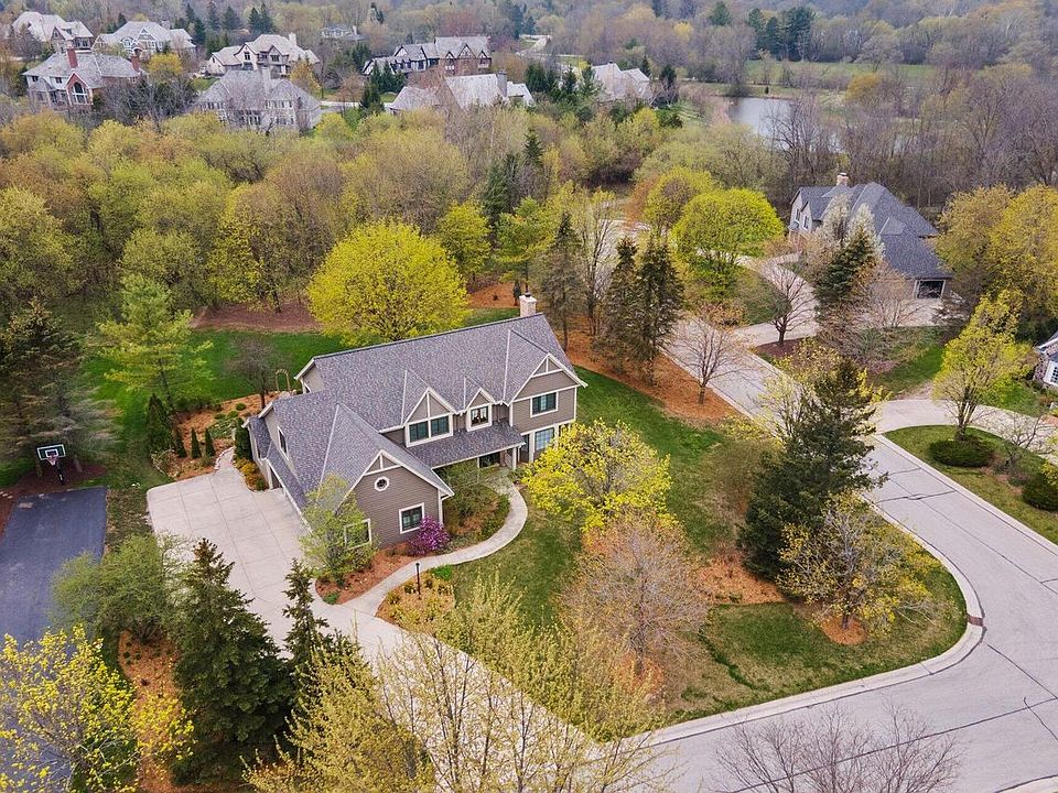 11747 North River Ridge Dr, Mequon, WI 53092 Zillow