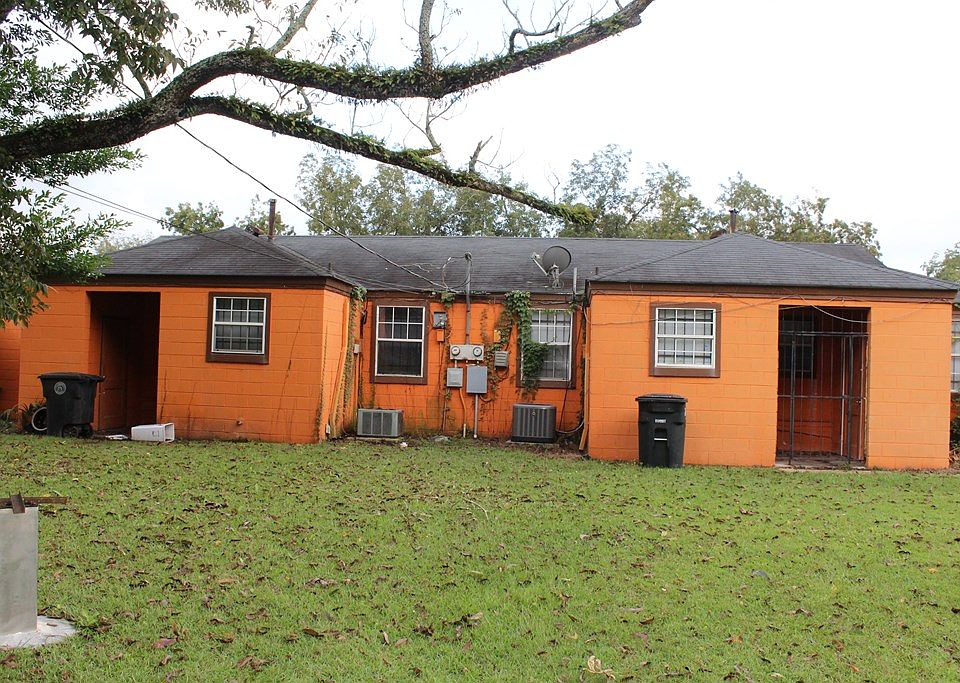 2nd image of 1703 Malone Dr