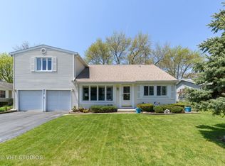 972 Parker Ln, Buffalo Grove, IL 60089