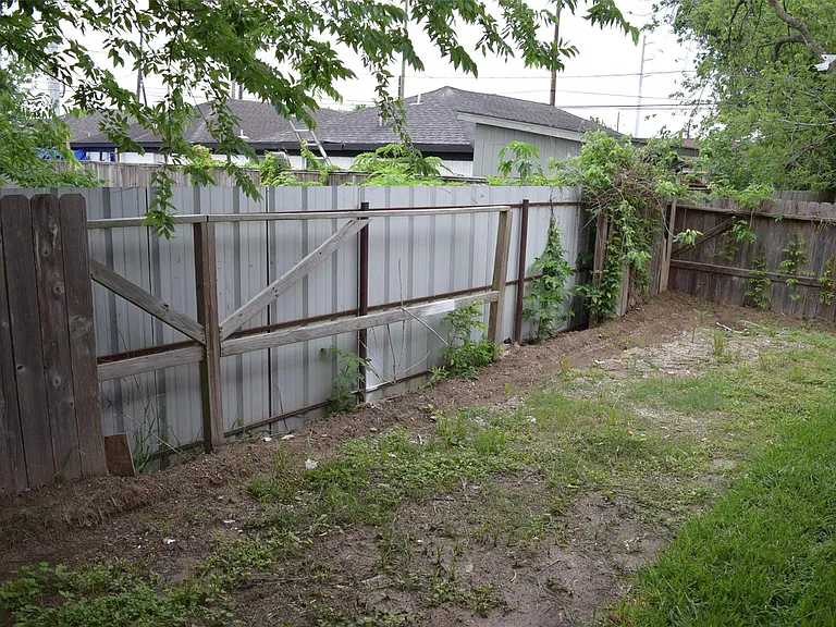 331 Tite St #A — Photo 34