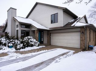 1975 Jeffrey St, Iowa City, IA 52246