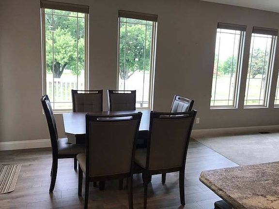 5th image of 2115 Greenway Dr
