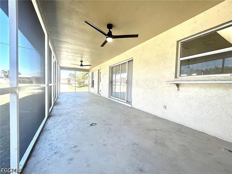 1203 SW 34th St — Photo 6