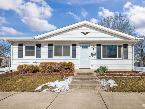 1704 Panama St, Mishawaka, IN 46544