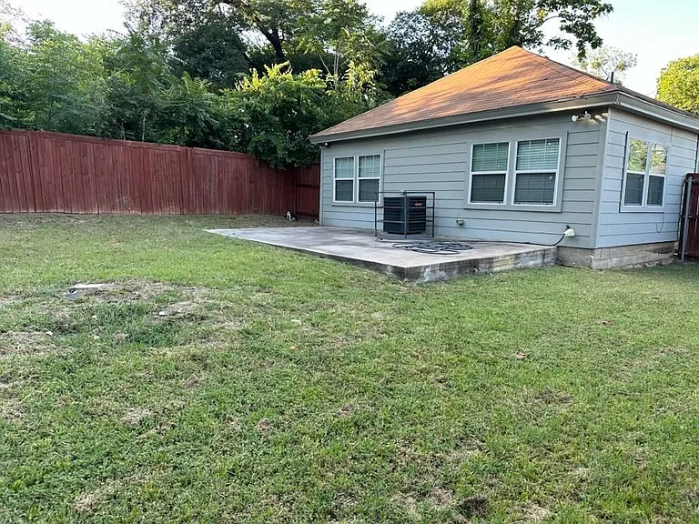 3923 Coolidge St — Photo 24