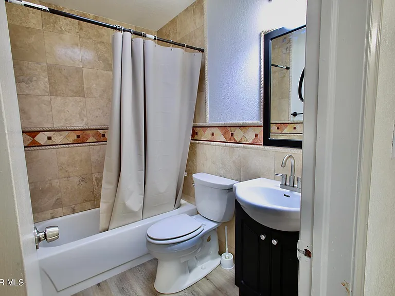 901 Tepic Dr #A — Photo 26