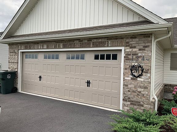 4th image of 134 Eden Dr