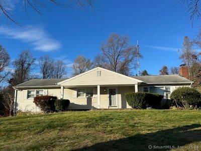 279 Beacon Hill Rd, Trumbull, CT, 06611