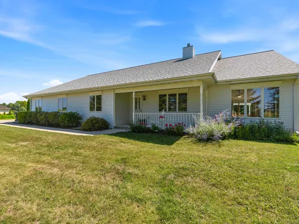 N7600 Burns Rd, Beaver Dam, WI 53916