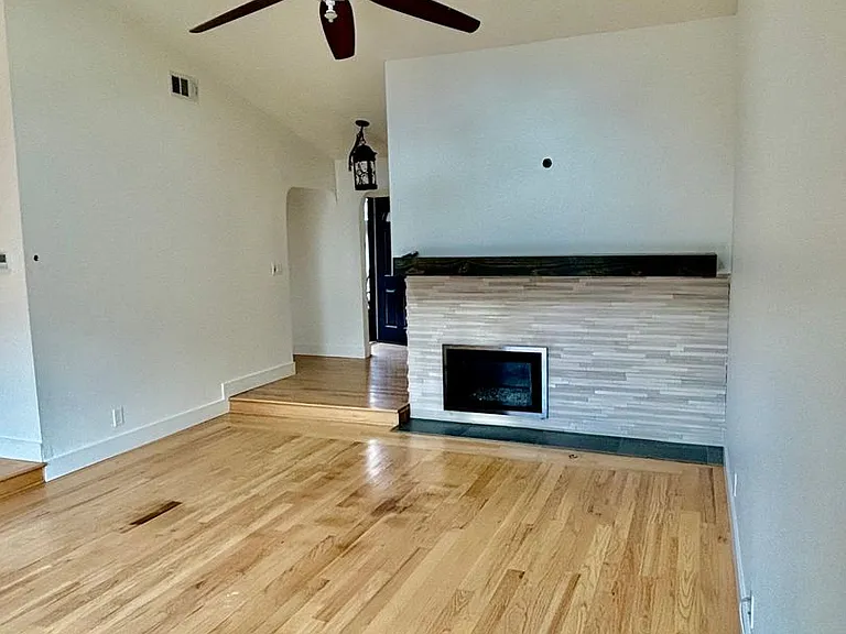5464 Anselmo Ct — Photo 17