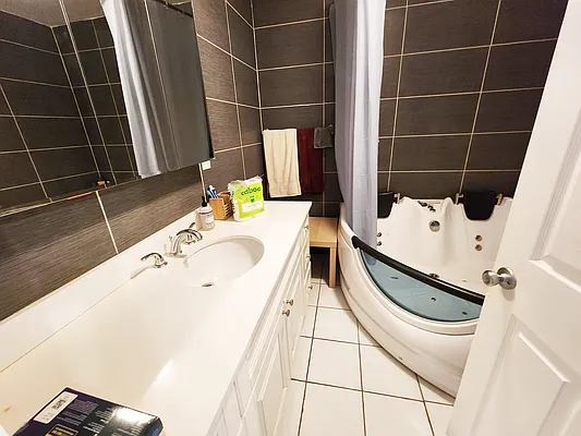 Rented by Voro New York | media 20